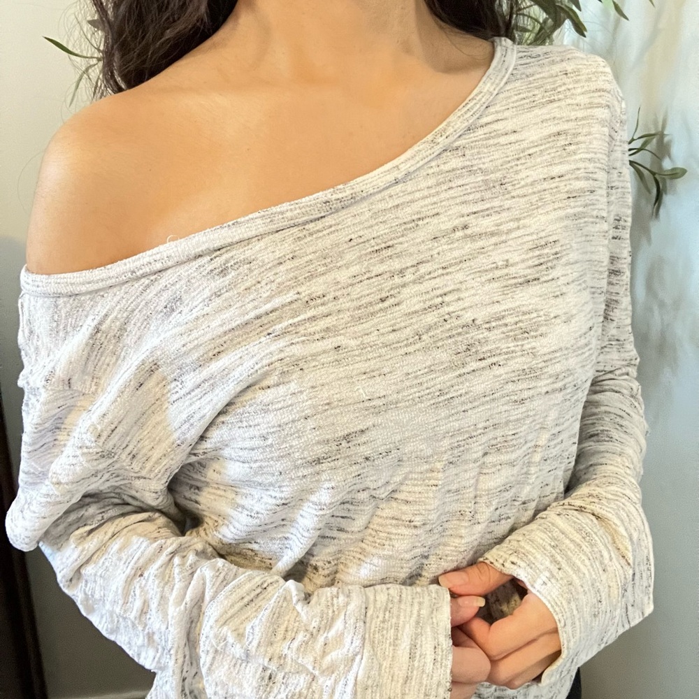 Threads 4 Thought Light Gray Knit Top